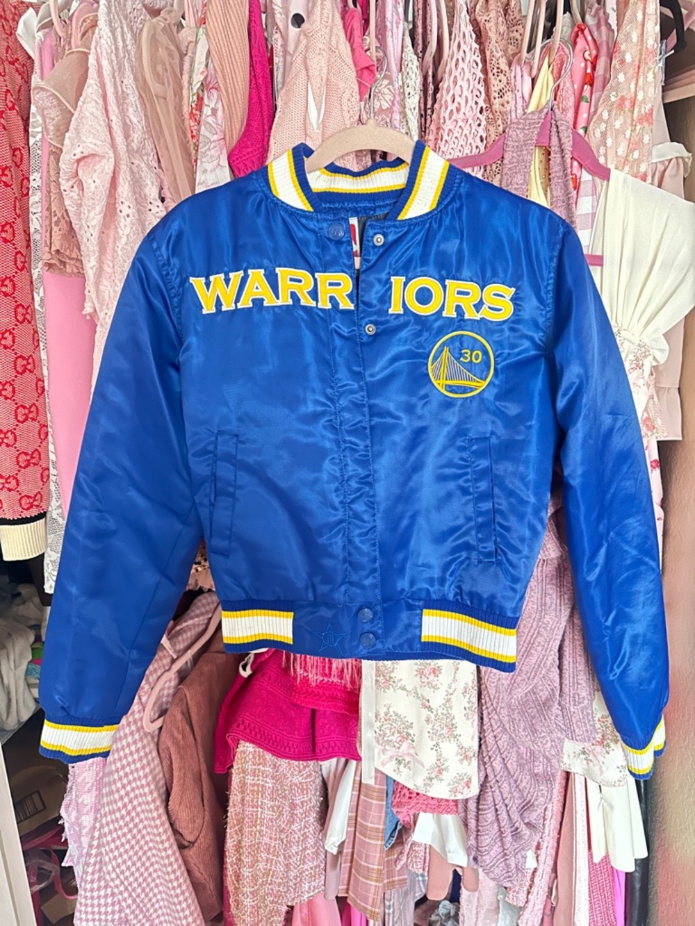 💯NBA Warriors jacket..with big logo woman size S Blue White Yellow Jacket🧥